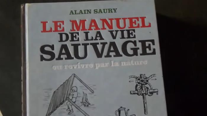 Manuel de survie "manuel de la vie sauvage d'Alain Saury)